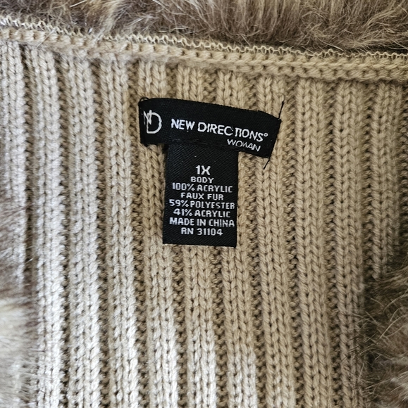 New Directions 1X Faux Fur Knit Sweater Vest - Picture 3 of 8